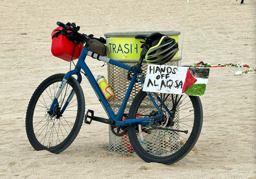 bike on beach