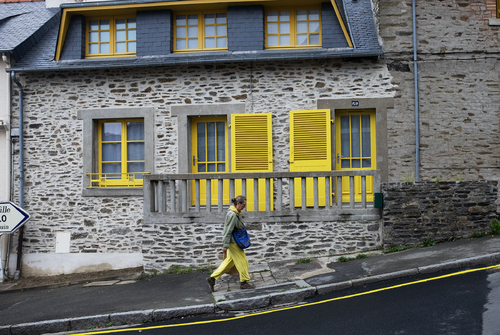 Yellow pants of Cancale