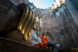 Apprentice Monk Praying Color Awards Winners and Nominees