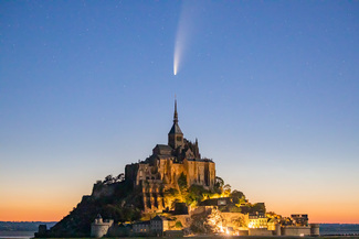 Comete Neowise au dessus du Mont Saint-Michel Color Awards Winners and Nominees